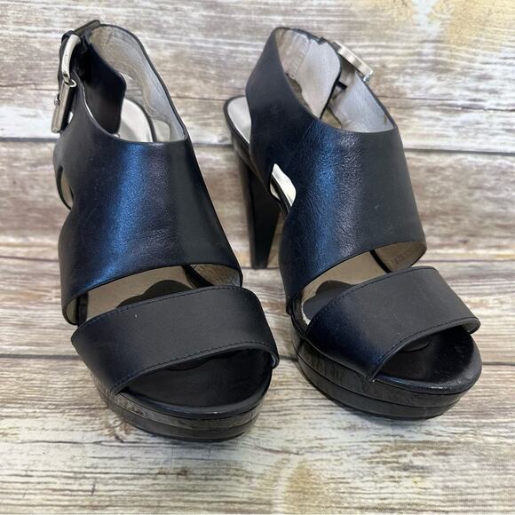 Michael Kors size 8 Carla stack stiletto heel in black - Picture 2 of 7